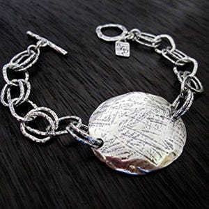 ¡NUEVO! Pulsera rústica ovalada artesanal de eslabones en plata de ley (19 cm) (A)