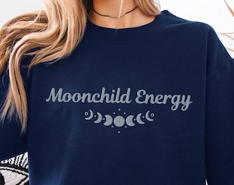 Sudadera Moonchild Energy / Jersey de astrología bordado / Colores personalizados con textura suave grunge / Hilo personalizado