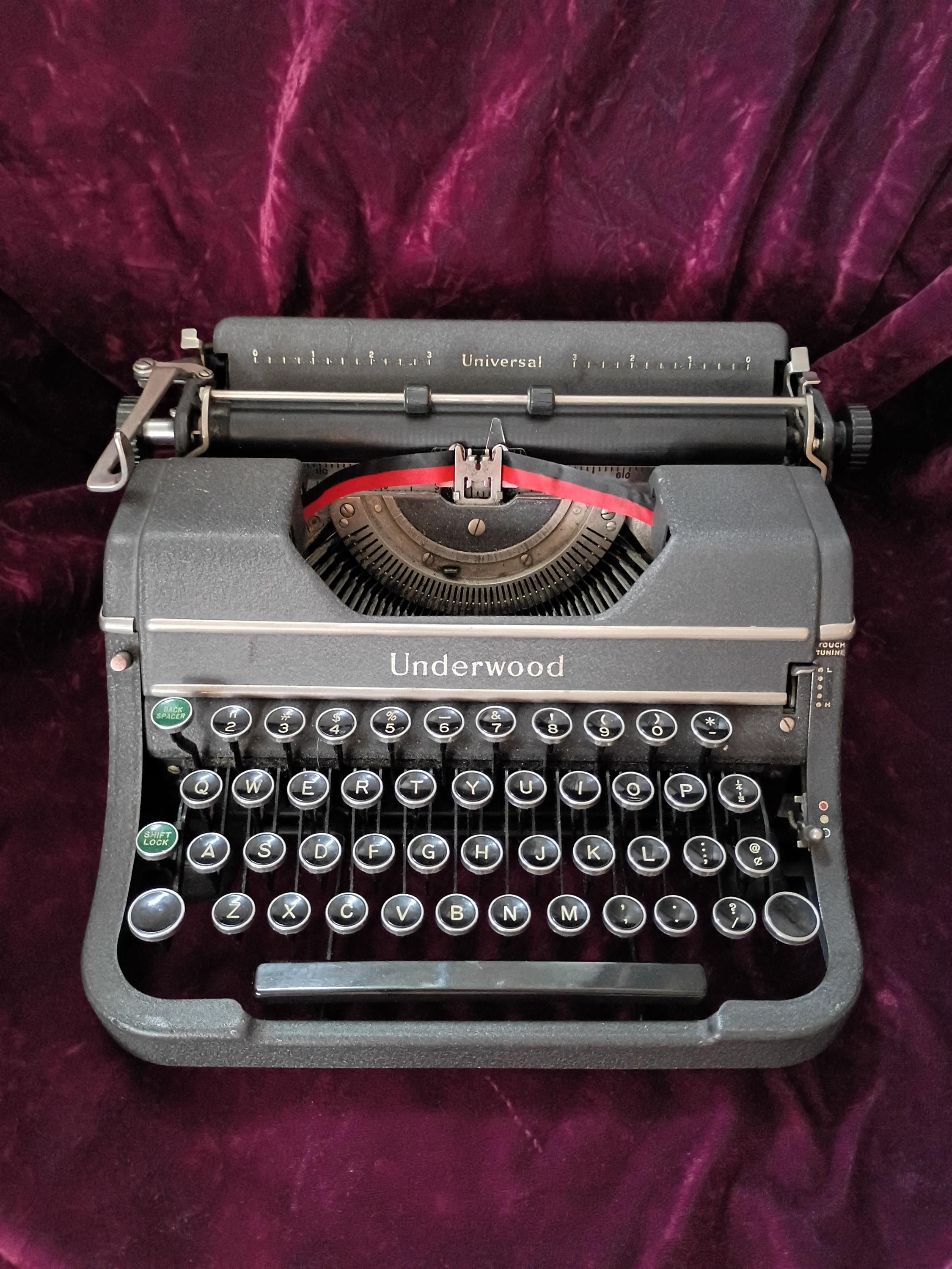 Underwood Universal - Etsy