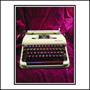 Olympia De Luxe SM 2 Grey With Brown Keys Fantastic