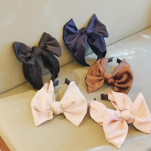 Oversized Satin Bow Headband Korean Style Statement Hair Band Vintage Bow Hair Accessory Elegant Padded Headband