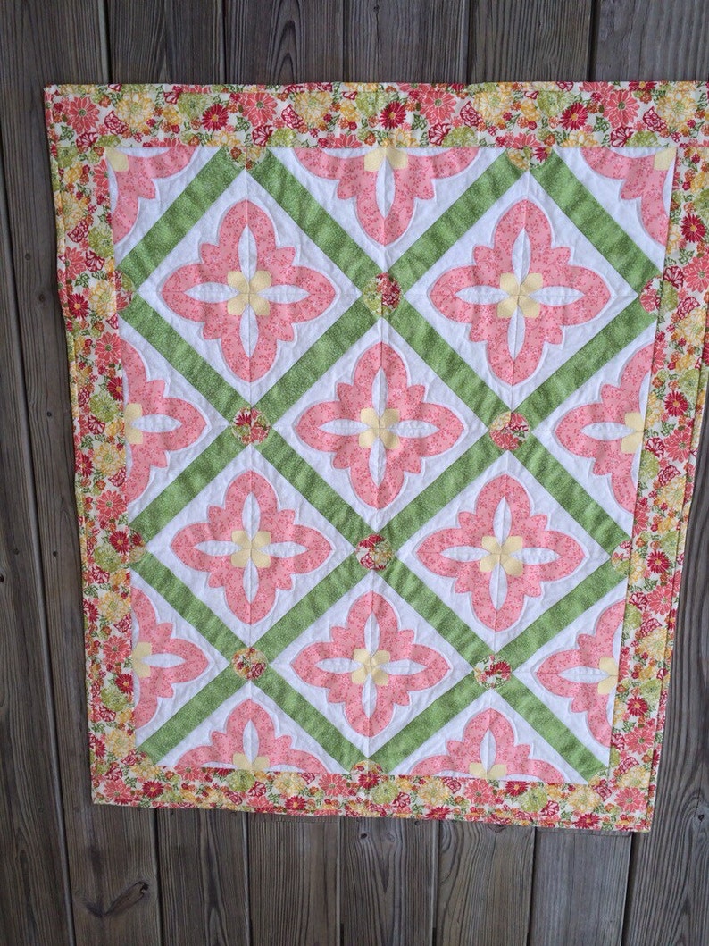 Blooming Flower Wall Hanging, Baby Quilt, 33 x 39.5 image 5