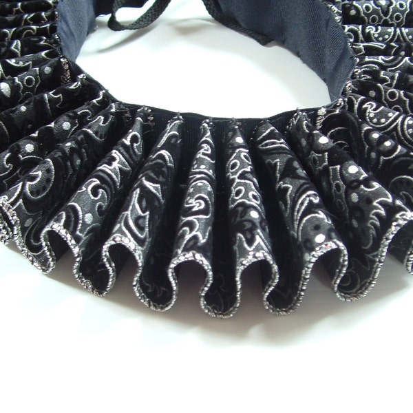 Black and silver brocade Elizabethan neck ruff, Mardi Gras, cosplay, theater costume collar
