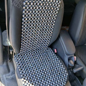 Wooden Beaded Car Seat Cover: Massage Cushion for Driving Comfort