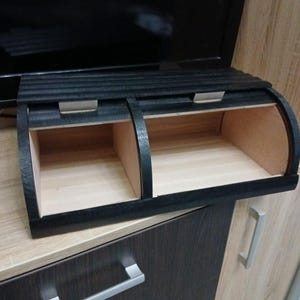 Eco-Friendly Wooden Bread Box – Double Storage Compartments for Rustic Farmhouse Kitchen