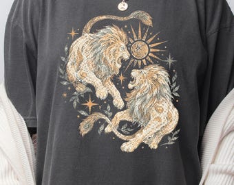 Vintage Lion Battle Shirt, Wild Big Cat Tee, Retro Jungle Wildlife Top, Fierce Animal Graphic, Safari Lover Gift, Rustic Lion Art Shirt