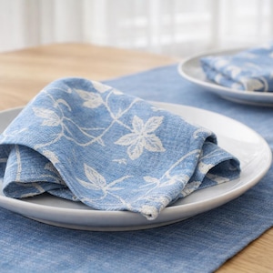 Set di 2 tovaglioli in lino e cotone con motivo floreale blu, tovaglioli di stoffa riutilizzabili per la cena, regalo personalizzato per matrimonio o inaugurazione della casa.