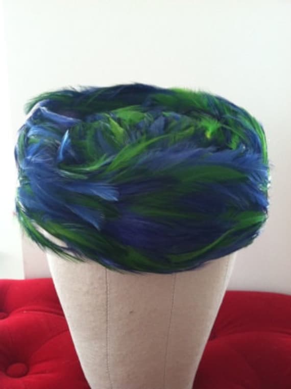 Vintage 1960's Blue Feathered Breton