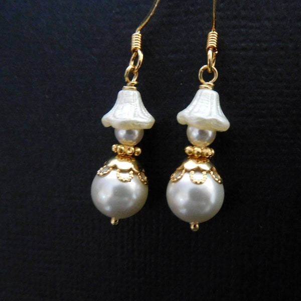 Cream pearl earrings with flower bead, Gold plated earrings, layered bead caps, elegant, formal, ivory color bridal pearl jewelry