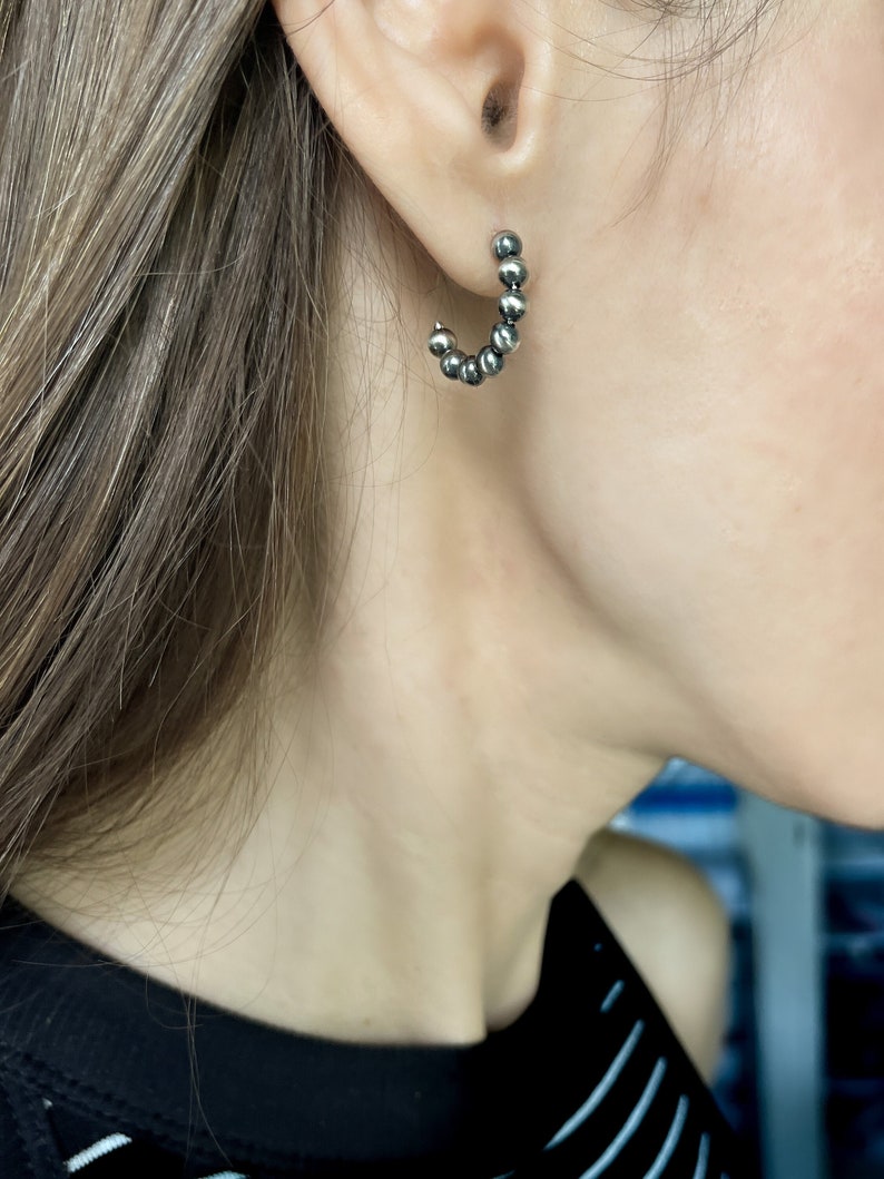 oxidized sterling silver earrings cowgirl fashion Navajo Pearl style 3/4 post hoops