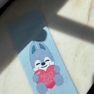 skzoo ’love stay’ bookmark