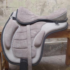 Freemax Treeless Synthetic Saddle | Lightweight, Waterproof, With Girth & Stirrups, Trail, Endurance, All Sizes