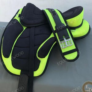 Freemax Treeless Synthetic Saddle | Lightweight, Waterproof, With Girth & Stirrups, Trail, Endurance, All Sizes