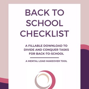 Peut inclure: Téléchargement numérique intitulé "Back to School Checklist" avec du texte violet. La liste de contrôle promet d'aider à diviser et à conquérir les tâches. Le logo "Juggling Dreams" est en bas.