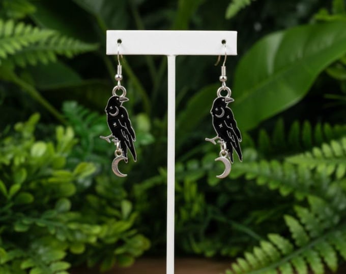 Gothic raven with moon detailed earrings