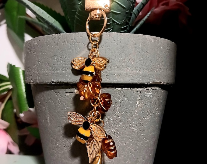 Golden autumn bee keyring