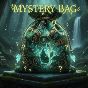 Caja misteriosa de elección aleatoria, llavero, collar y pendientes.