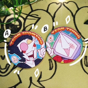 Spamtenna (Which team do you choose?) | Glitter Button Pin Badge 5.8 cm