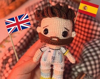 Lionel Messi Häkelanleitung: Amigurumi Fußball-Puppe (PDF Download, 13 cm Fertiggröße)