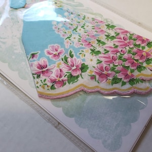 Cartão lenço de noiva; cartão de casamento; lenço utilizável; antiquado; saia lenço azul com pequenas flores rosa