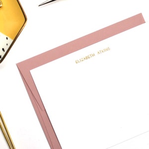 Ensemble de papeterie personnalisée estampée - Papier personnalisé en feuille d'or, de cuivre, d'or rose, d'argent - Notes plates avec enveloppes - Cadeau pour elle