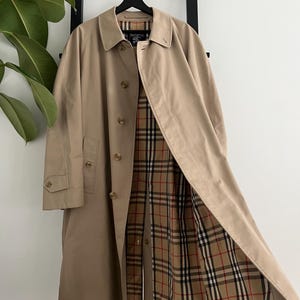 ジャケット・アウター 90s Burberry Balmacaan Coat wool camel Burberry // Beige Balmacaan Coat – VSP Consignment