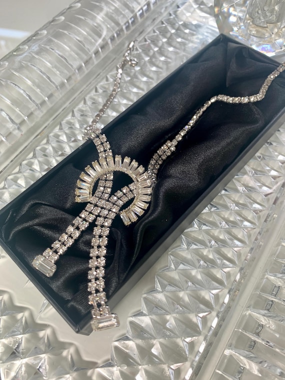 Vintage Art Deco Rhinestone Necklace: Baguette Cut Sparkle