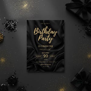 Op de afbeelding: Een zwarte verjaardagsfeestuitnodiging met gouden tekst en accenten. De uitnodiging luidt "Birthday Party" en bevat details voor Miguel's 28e verjaardag op 20 augustus 2025. De uitnodiging is omgeven door zwarte en gouden confetti en geschenkdozen.