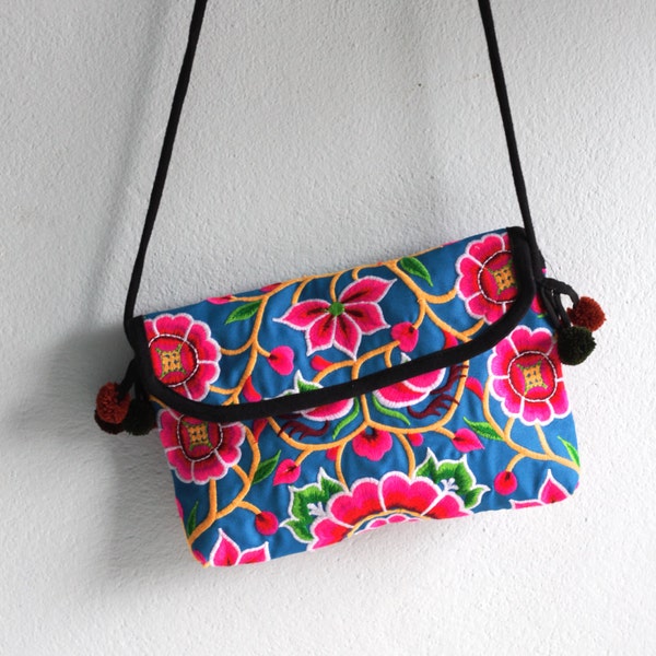 Hmong Old Vintage Style Ethnic Thai Boho Hobo Hippy Small Size Satchel design bag