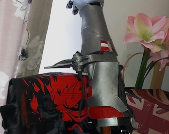 Cyberpunk 2077 - Cosplay ramienia Johnny'ego Silverhanda