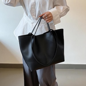 Women’s Leather Shoulder Bag | Large Crossbody Tote Purse | Everyday Casual Handbag | Stylish Work Travel Bag | Gift for Her