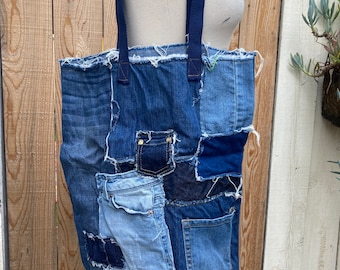 トートバッグ Medium Traveler Tote in Blue Denim Cotton Marc Jacobs The Denim Medium Tote Bag | Neiman Marcus
