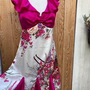 Silk charmeuse fuchsia and floral printed v neck ruffled neck above the knee dress with godet hem SZ L