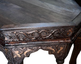 Handgraverat marockanskt sidobord, orientaliskt accentbord, massivt cederträ, handgjord boho-inredning