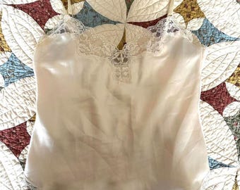 Top de tirantes de encaje color crema vintage de los años 60 o 70 con tirantes ajustables y lazo, talla L