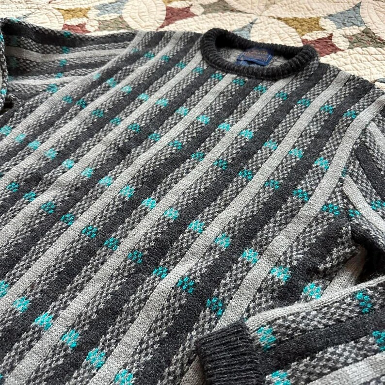 Grey & blue vintage 90s Pendleton 100% wool chunky coastal fisherman sweater image 2