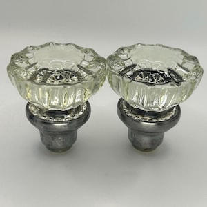 Pomos de puerta antiguos de cristal transparente – 12 puntos con bases de acero / Herrajes arquitectónicos vintage recuperados