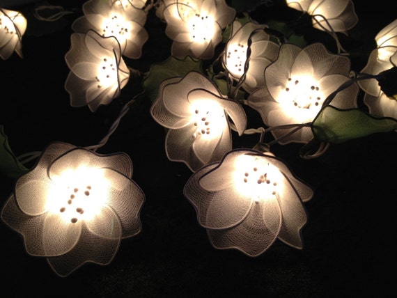 White flower lights deals