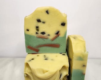Kiwi Passionfruit | Aloe Vera Juice | Shea & Mango Butter | Cold Process Soap Bar