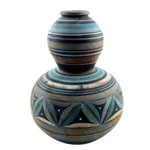 Traditional Hand painted Portuguese pottery vase from the region of Algarve