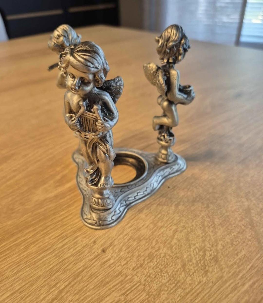 Paire De Bougeoirs Anciens En Métal Argenté - Décor Perlé, Base Cuvette, Style Vintage