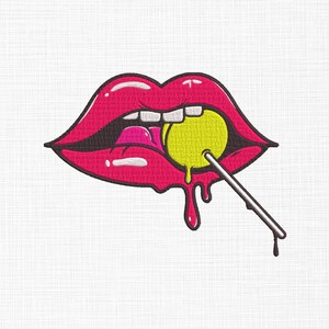 Op de afbeelding: Geborduurd ontwerp van rode lippen met een gele lolly. De lolly zit op een stokje en druipt. De lippen zijn zwart omlijnd en hebben witte tanden.