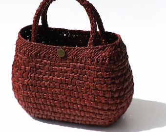 Handmade Iraca Palm Straw Purse: Colombian Artisan Red Bag
