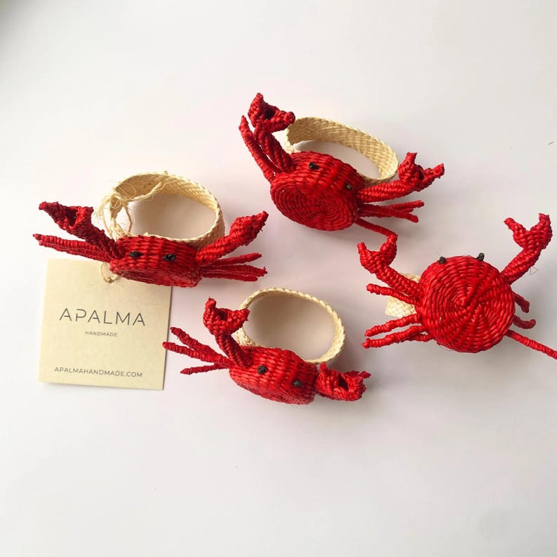 Handwoven Iraca Palm Crab Napkin Ring - Coastal Table Decor image 4