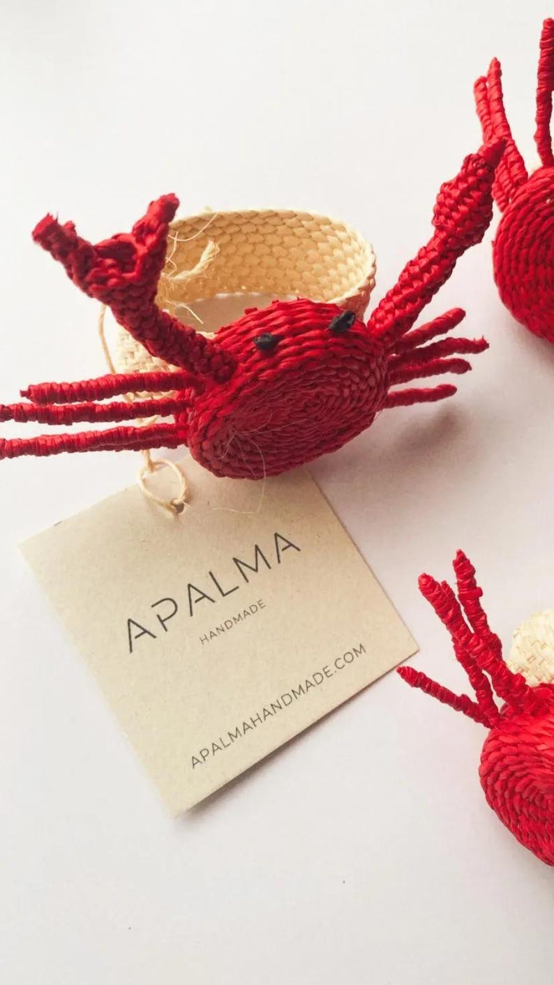 Handwoven Iraca Palm Crab Napkin Ring - Coastal Table Decor image 2
