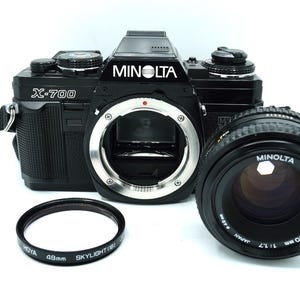 Minolta X-700 35mm SLR Film Camera – Film Tested, Working Meter – Includes Minolta MD 50mm f/1.7 Lens & Hoya Skylight Filter