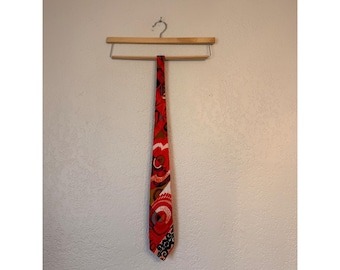 Vtg Kole Hawaii Corbata de tela de corteza de algodón / 4x55 azul y amarillo geométrico Tiki de la década de 1970