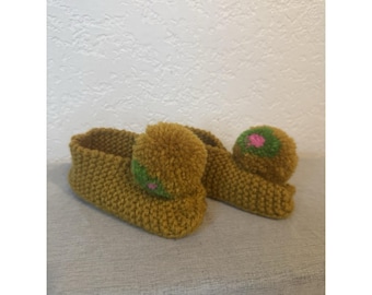 Pantuflas tejidas a mano para niños pequeños, botines elásticos estilo calcetín de 7 pulgadas con pompón