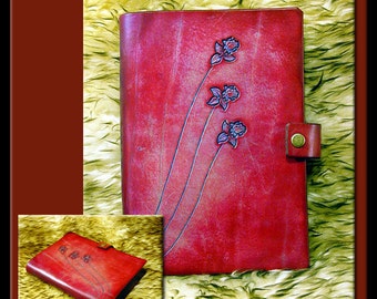 RED & BLUE ROSES Design • A Beautifully Hand Crafted Medium Sized Leather Journal. Great for all sorts of notes and creative writing.