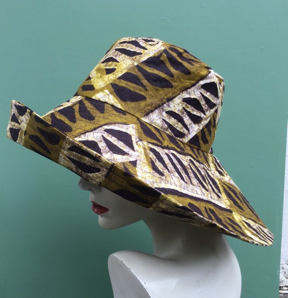 Wide Brim Cotton Sun Hat for Women, Reversible Big Brim Beach Hat